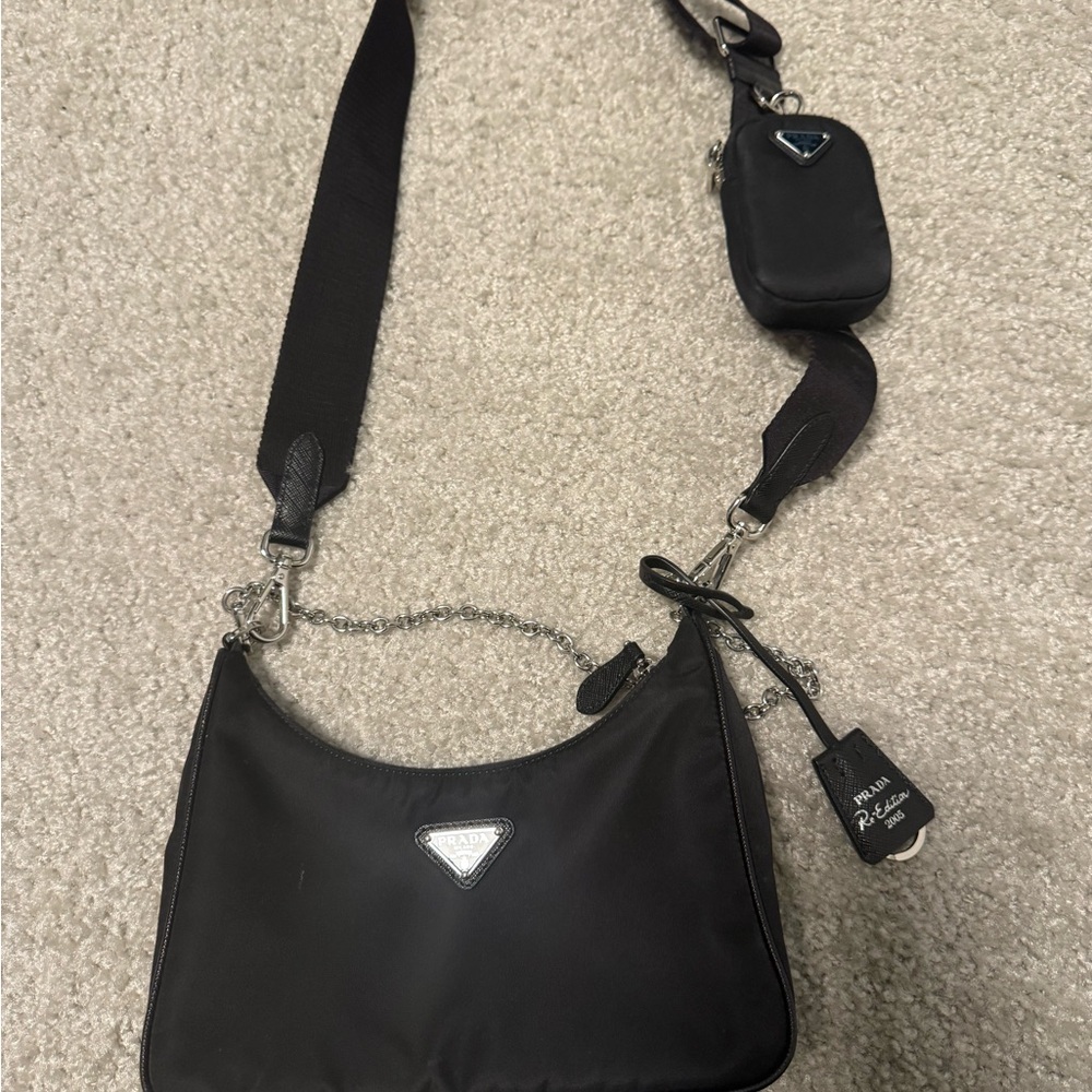 Prada Black Crossbody Bag with Textured Design - Picture 2 of 6
